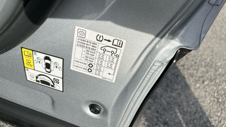 Renault Captur 1.0 TCE 90 Iconic 5dr Petrol Hatchback